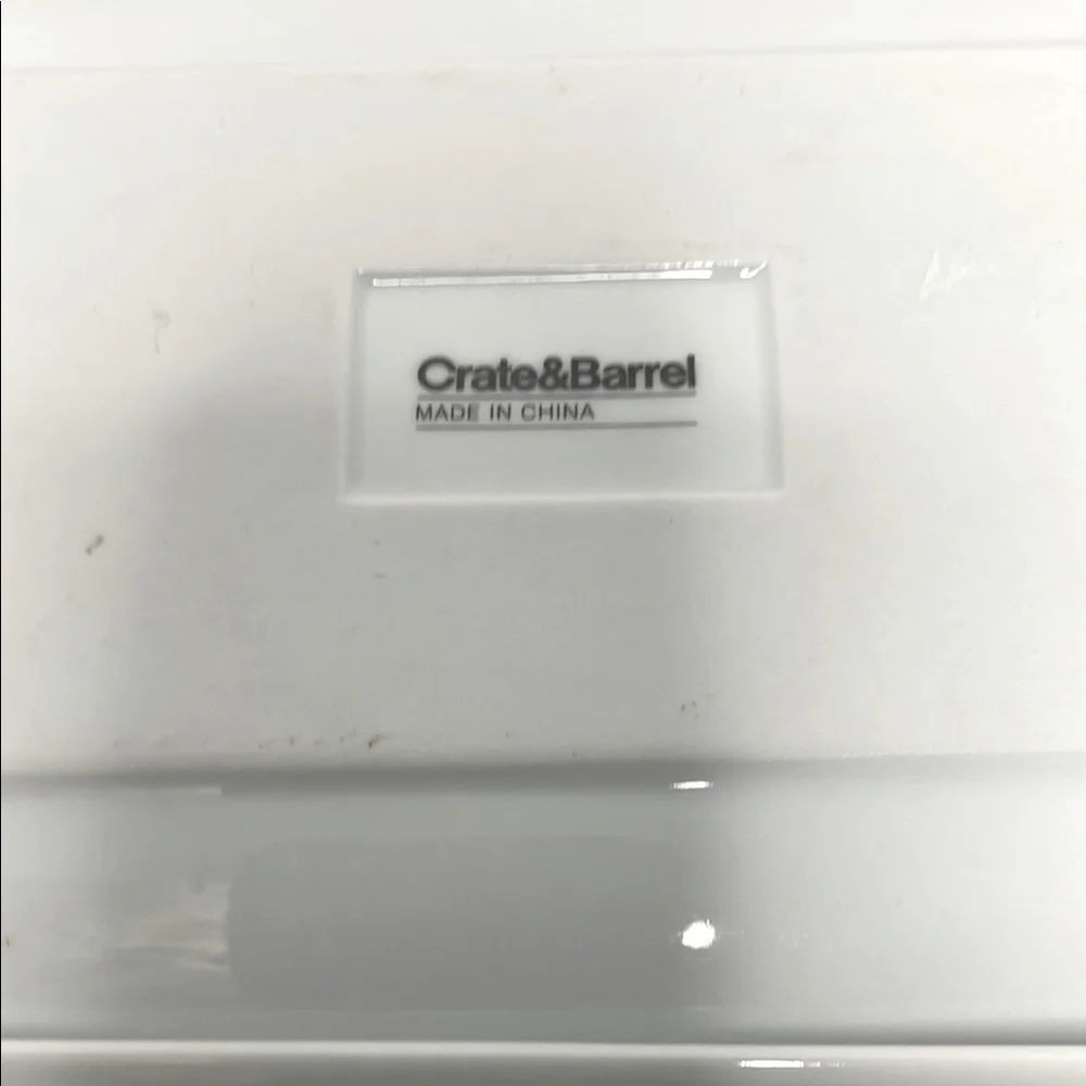 Crate & Barrel Serving Plates Set EUC looks brand new